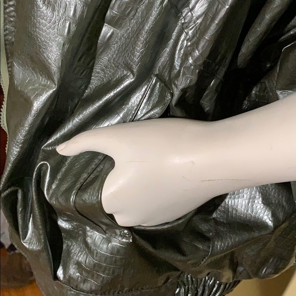 Vintage 80’s Unisex Vinyl Bomber Jacket Whippette. Good vintage wear or costume. - Picture 6 of 7